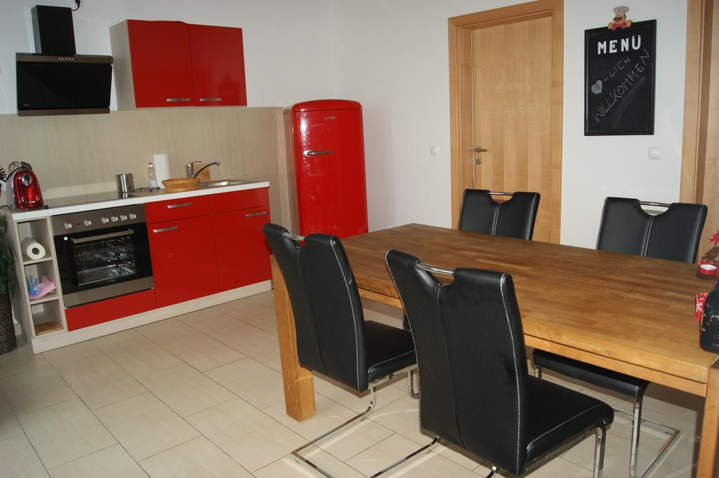 Ferienwohnung Frieser Steindorf am Ossiacher See Ngoại thất bức ảnh